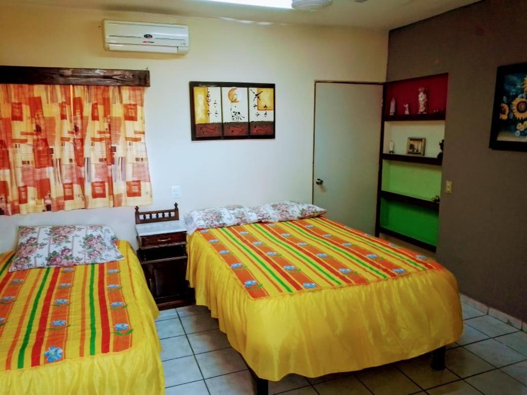 Apartamentos osuna Mazatlan Bagian luar foto